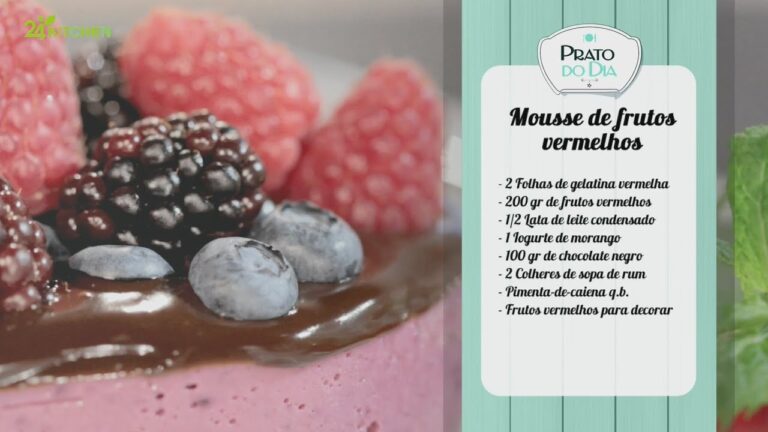Mousse de Frutos Vermelhos com Leite Condensado: Um Delicioso Docinho
